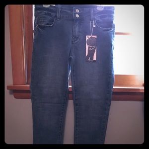 Skinny stretchy jeans